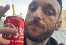 كريم جودة يروّج لـ"كوكاكولا" ويدعم جرائم إسرائيل في غزة