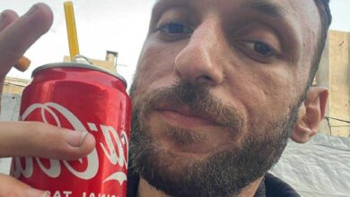 كريم جودة يروّج لـ"كوكاكولا" ويدعم جرائم إسرائيل في غزة